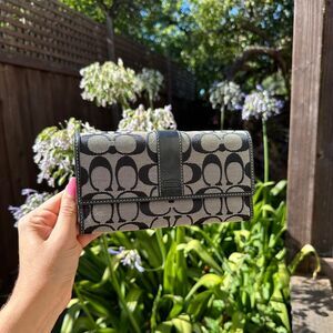 Coach Women's multi Wallet-purses